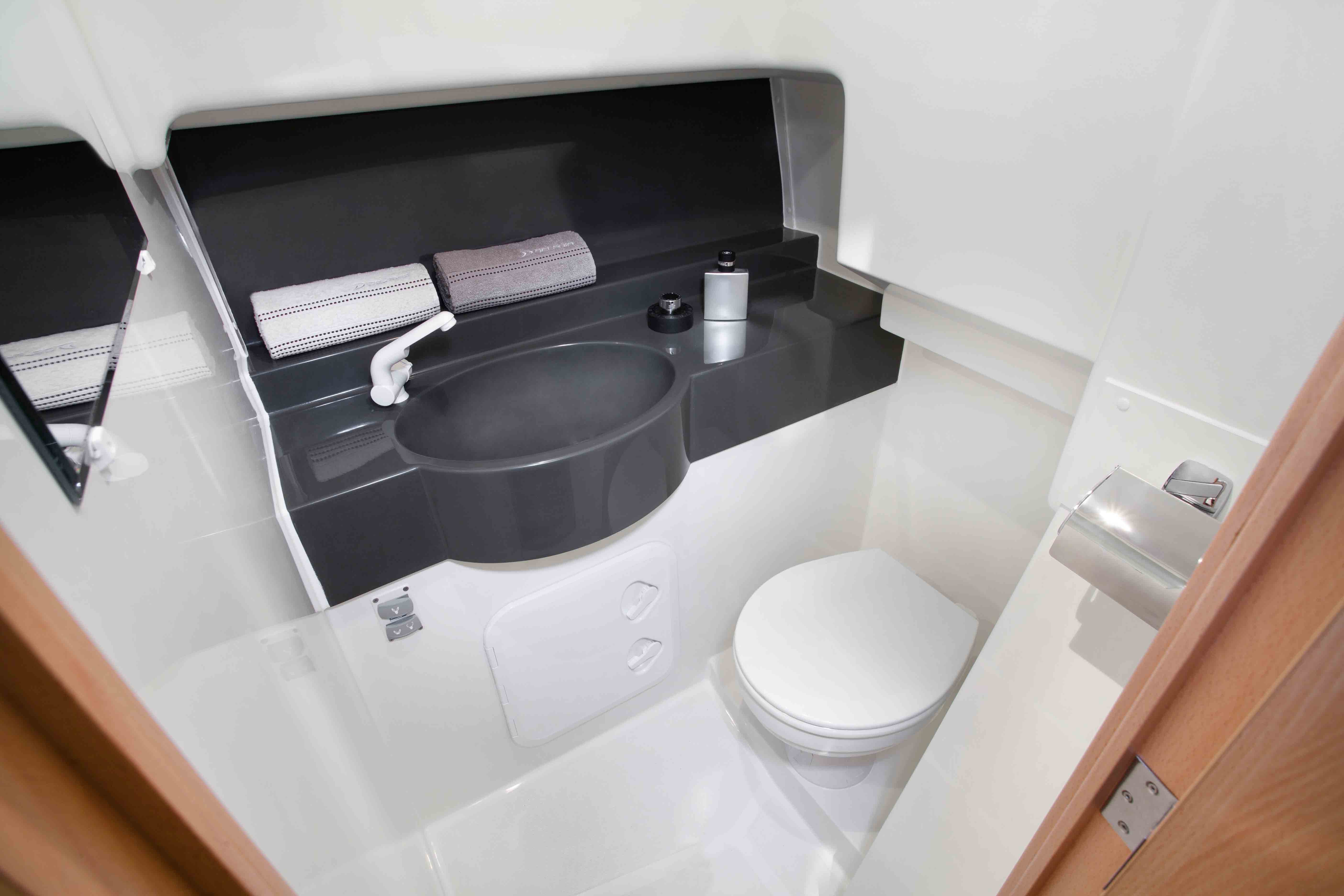 Liv - Motor Yacht in Nordöstra Motala