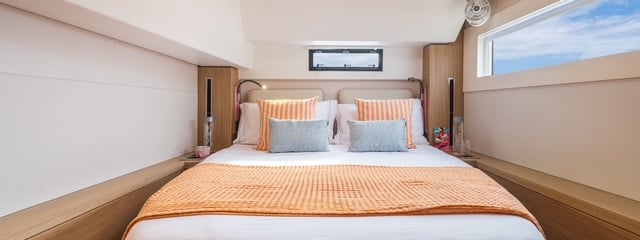 Mimi - Catamaran in Naples