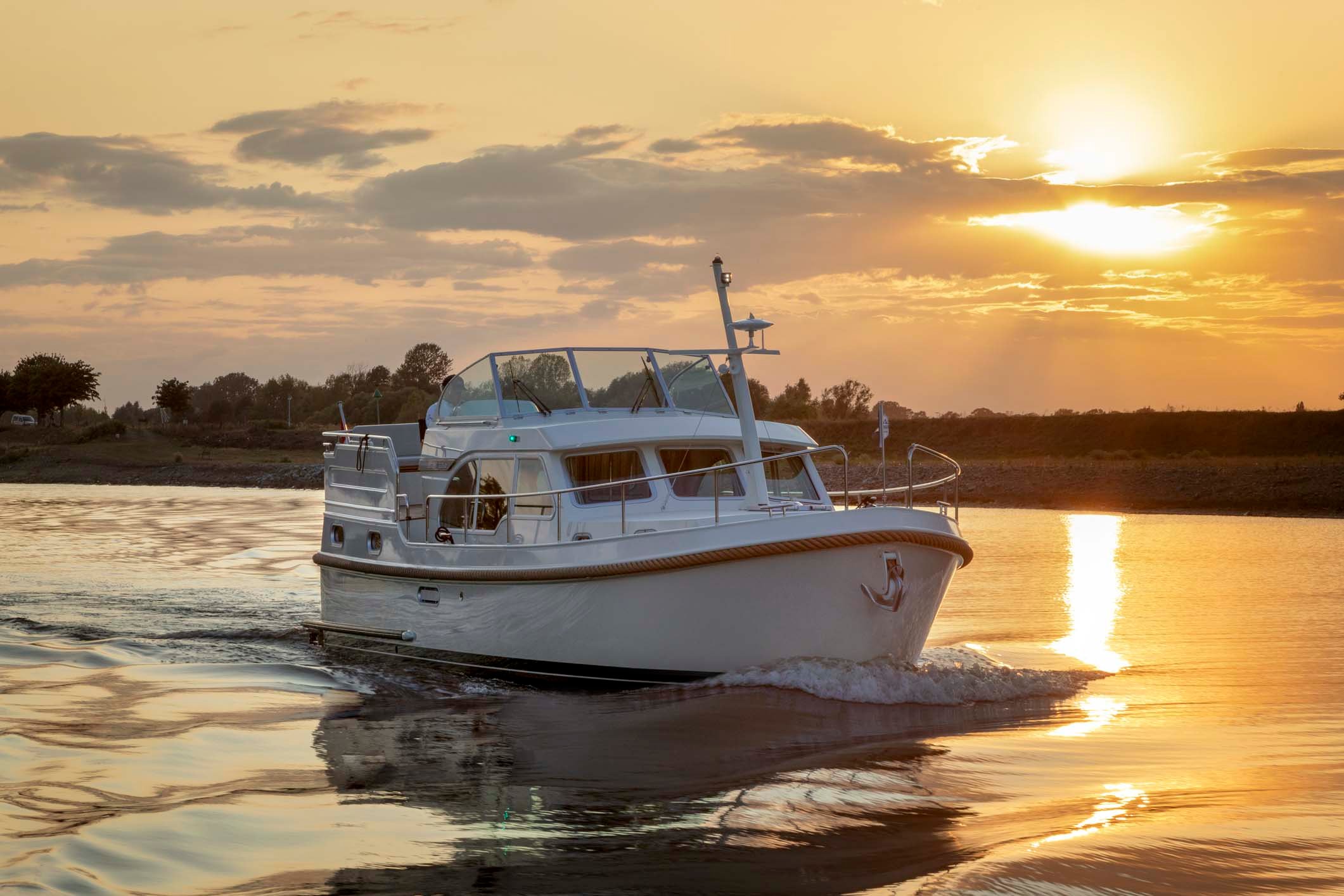Luna Elise - Motor Yacht in Kinrooi