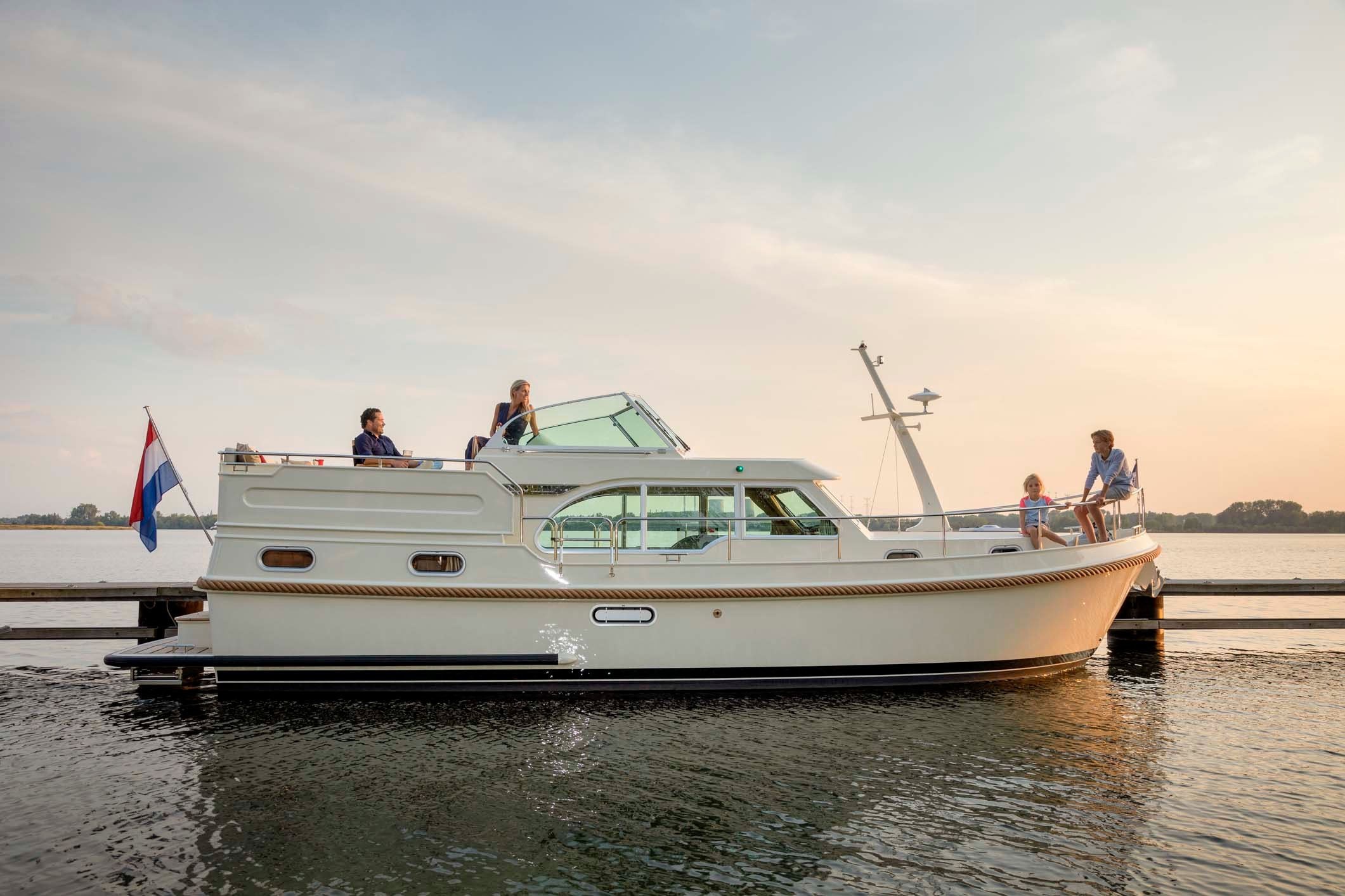 Luna Elise - Motor Yacht in Kinrooi