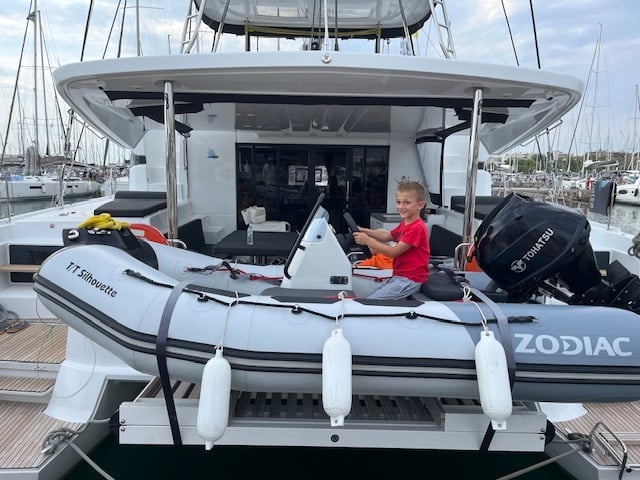 Shilouette - Catamaran in Alimos