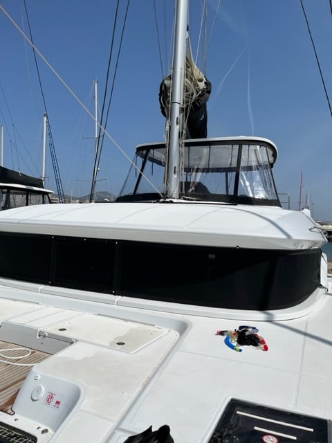 Shilouette - Catamaran in Alimos