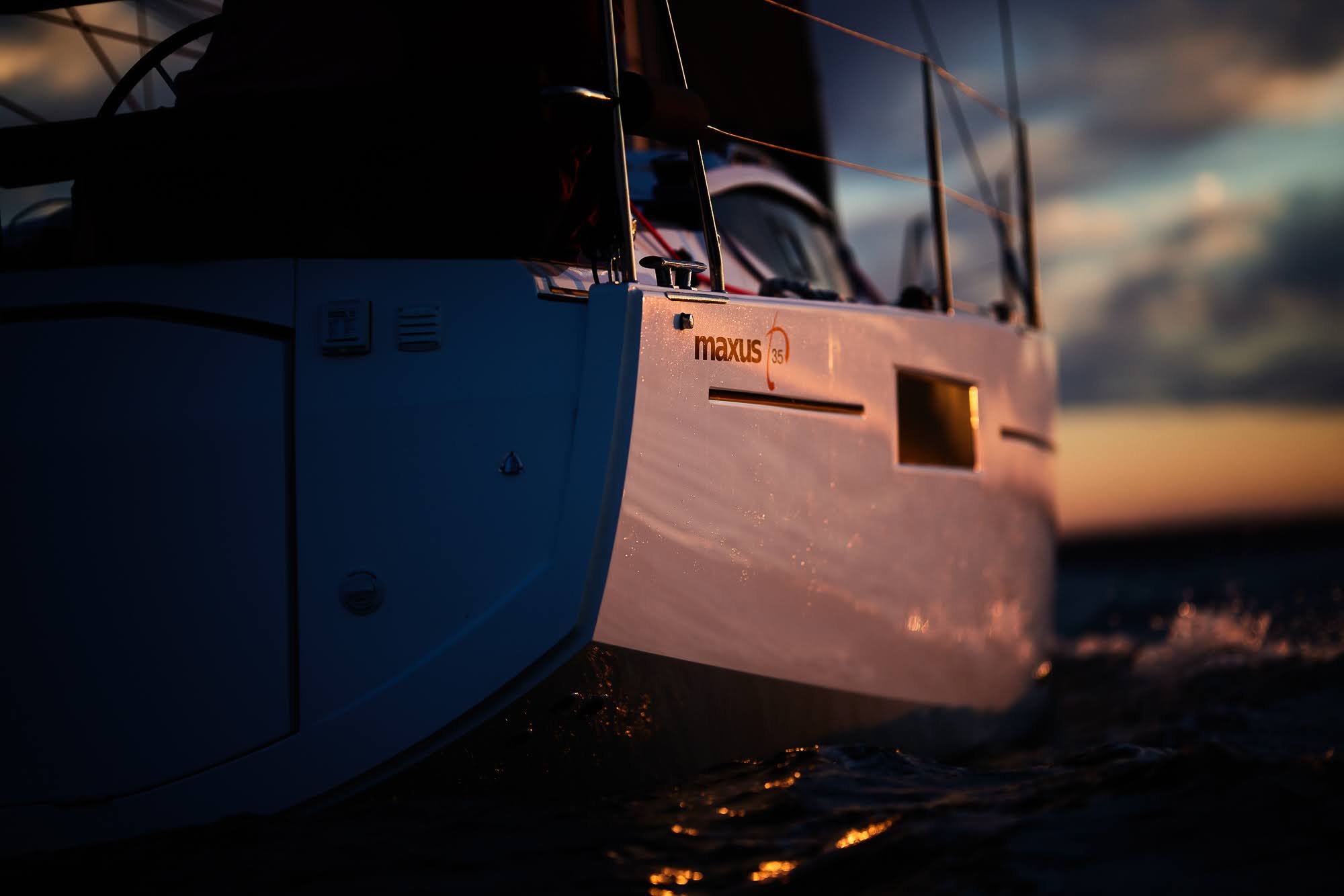 Angelmiles 2 - Sailboat in València