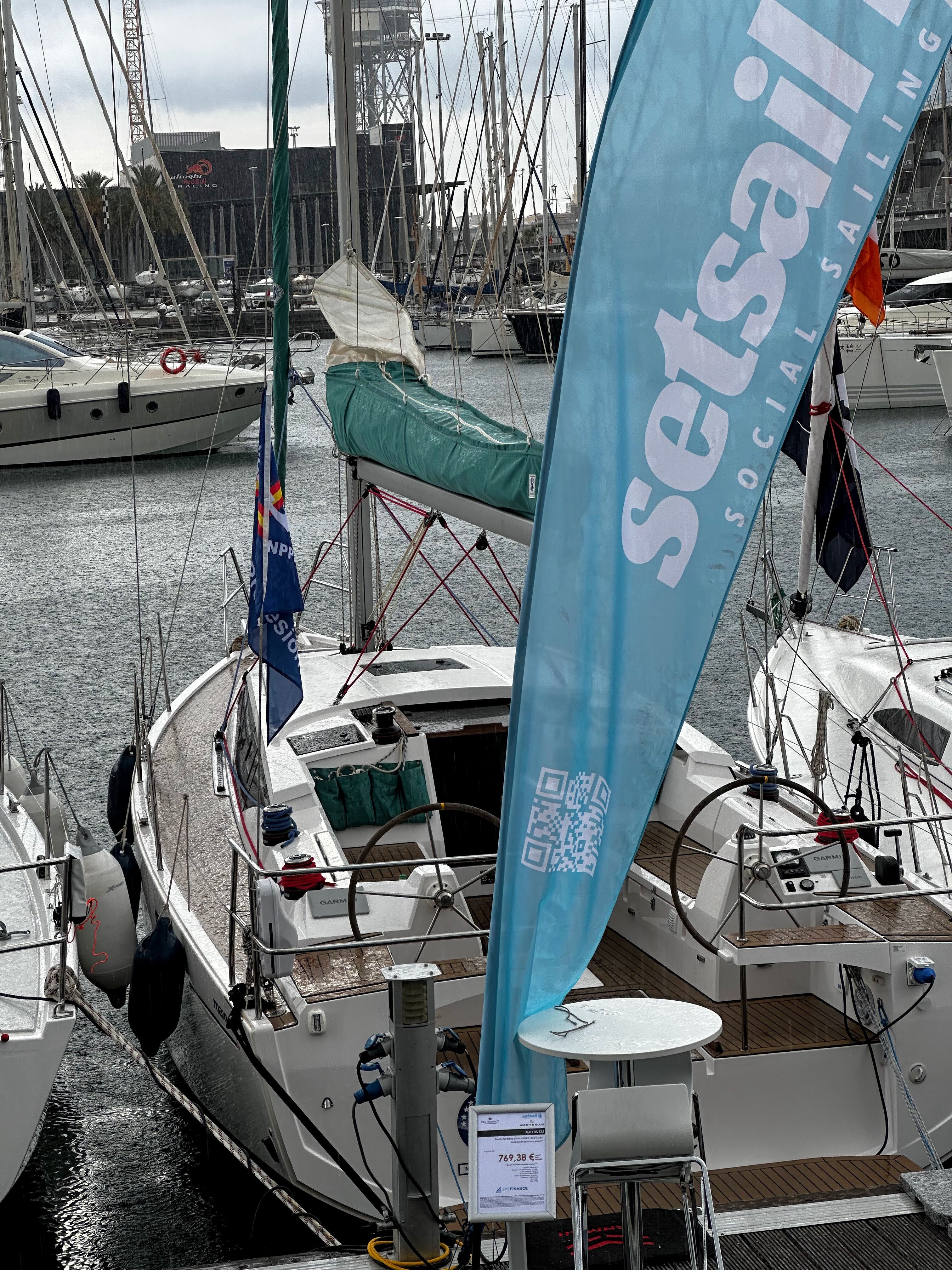 Angelmiles 2 - Sailboat in València