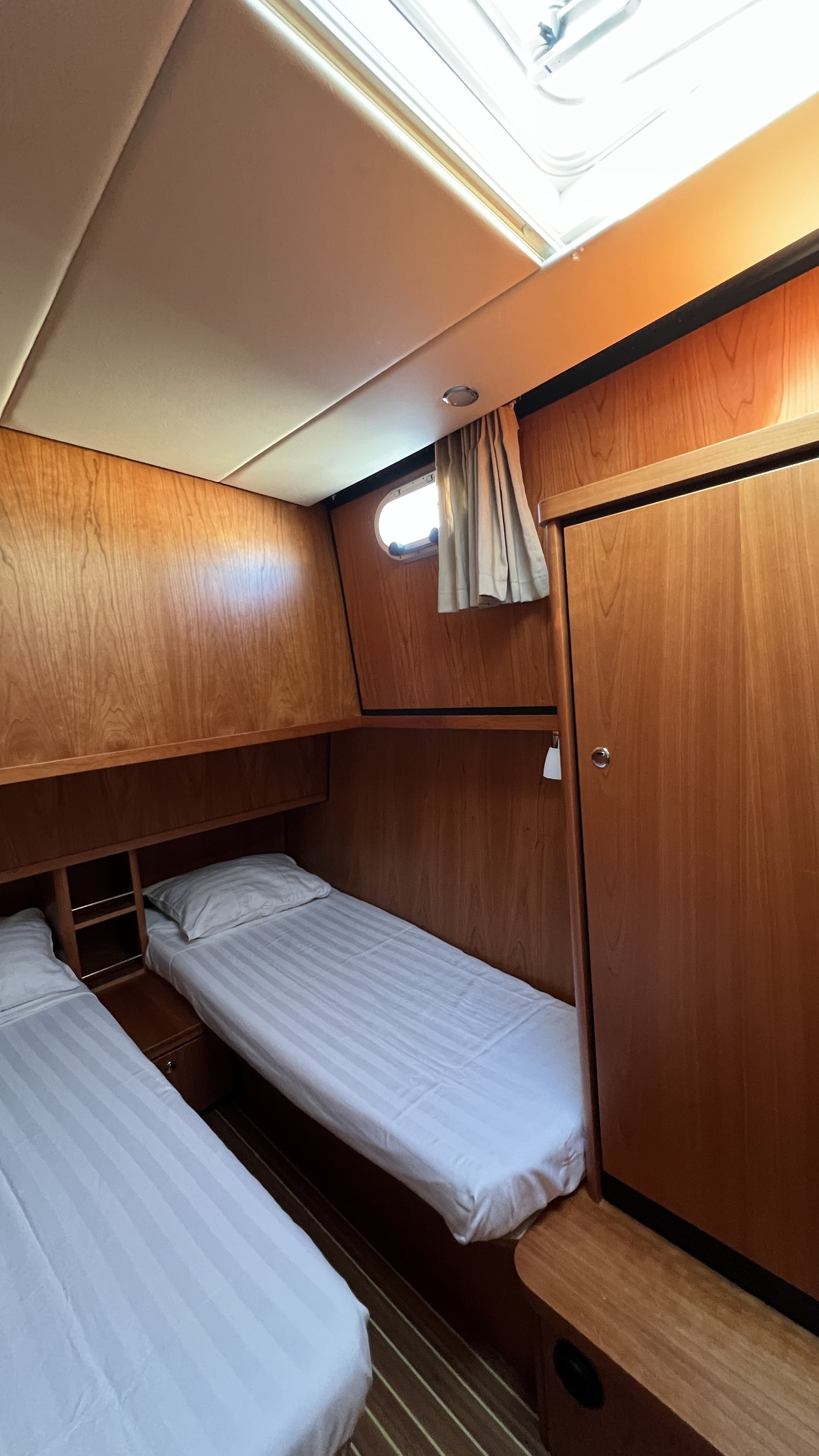 Liberty - Motor Yacht in Heukelum