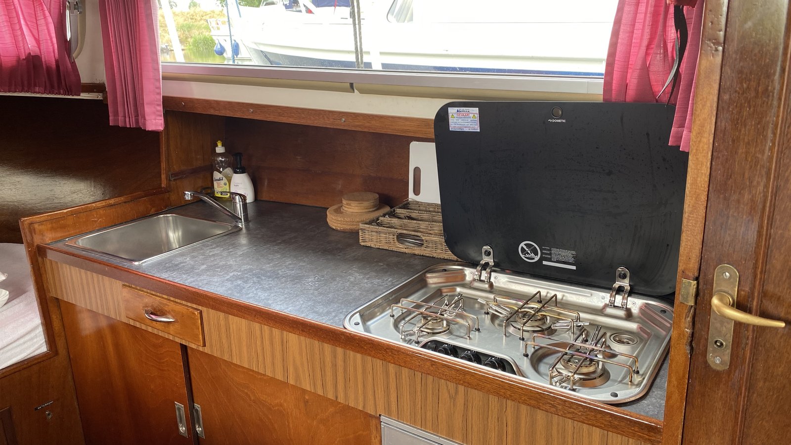 Haedi - Motor Yacht in Heukelum