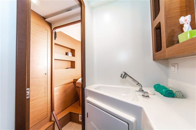 Aria - Katamaran içinde Volos