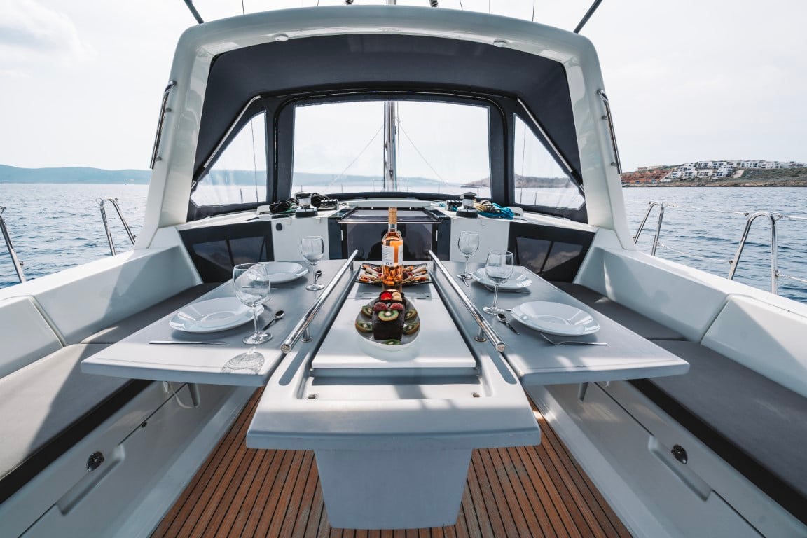 Rafaella - Yelkenli içinde Volos