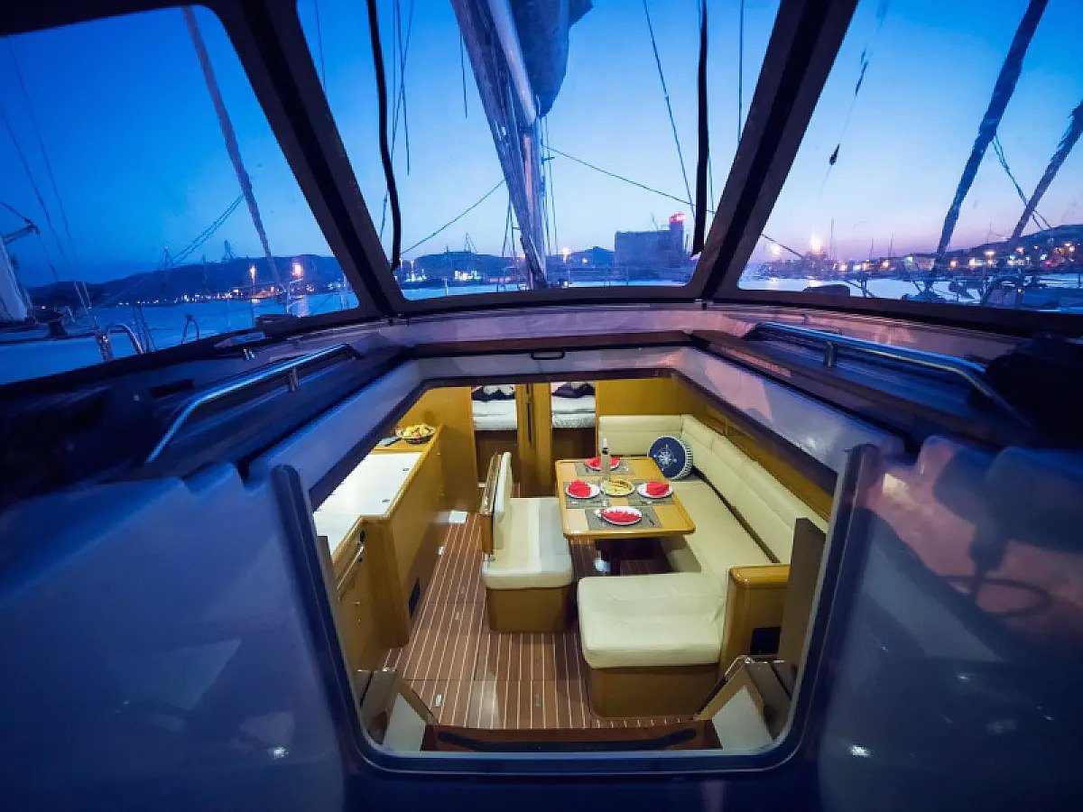 Eleni - Sailboat in Volos