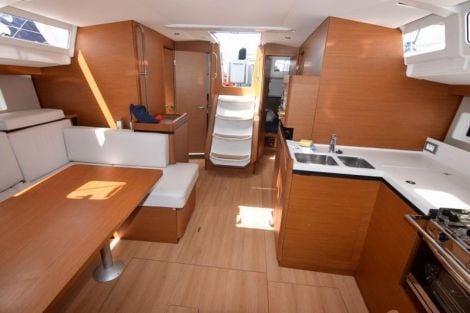 Marina 2 - Sailboat in Skiathos