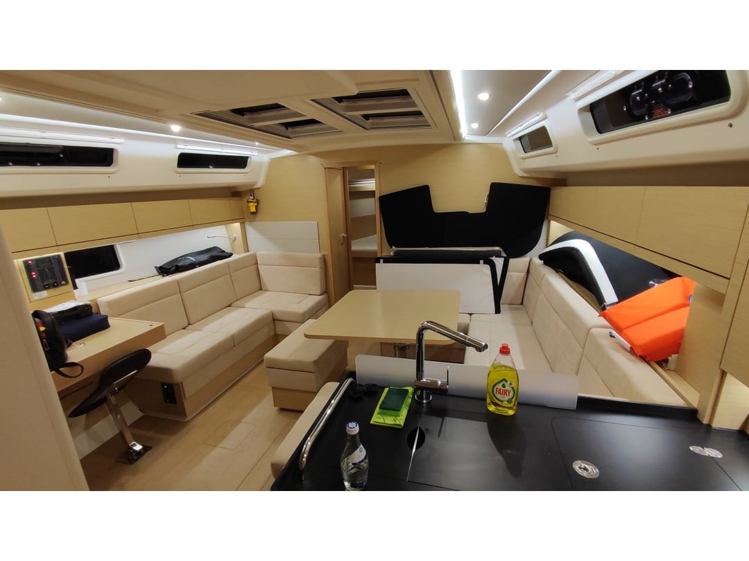 Rogira - Sailboat in Volos