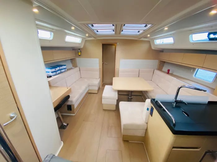 Rogira - Sailboat in Volos