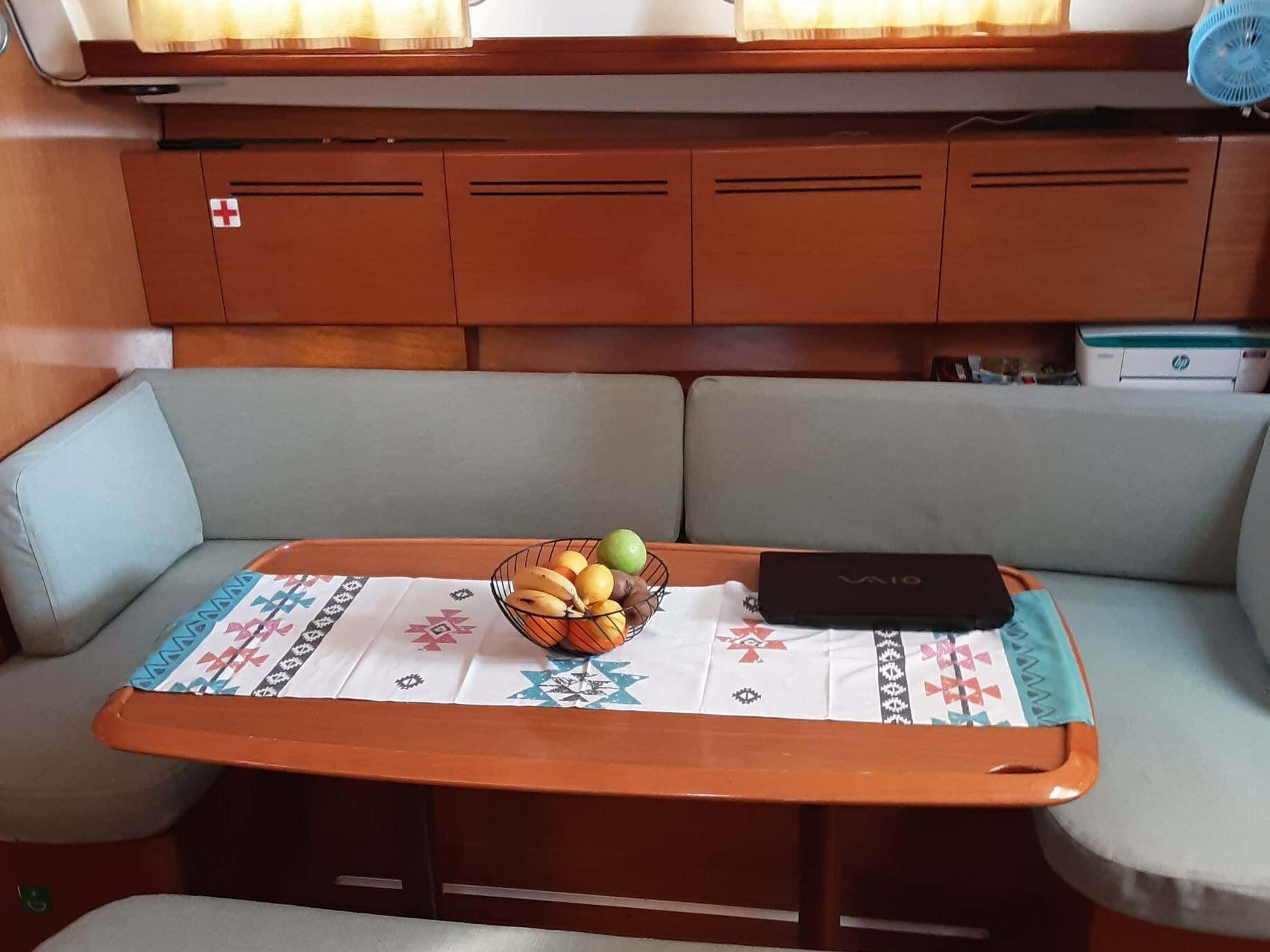 La Luna - Sailboat in Nisi