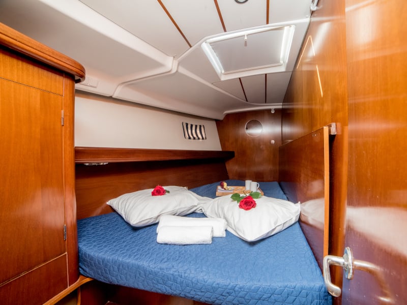 Vori - Sailboat in Alimos