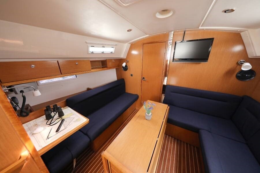 Nemo - Sailboat in Baška Voda