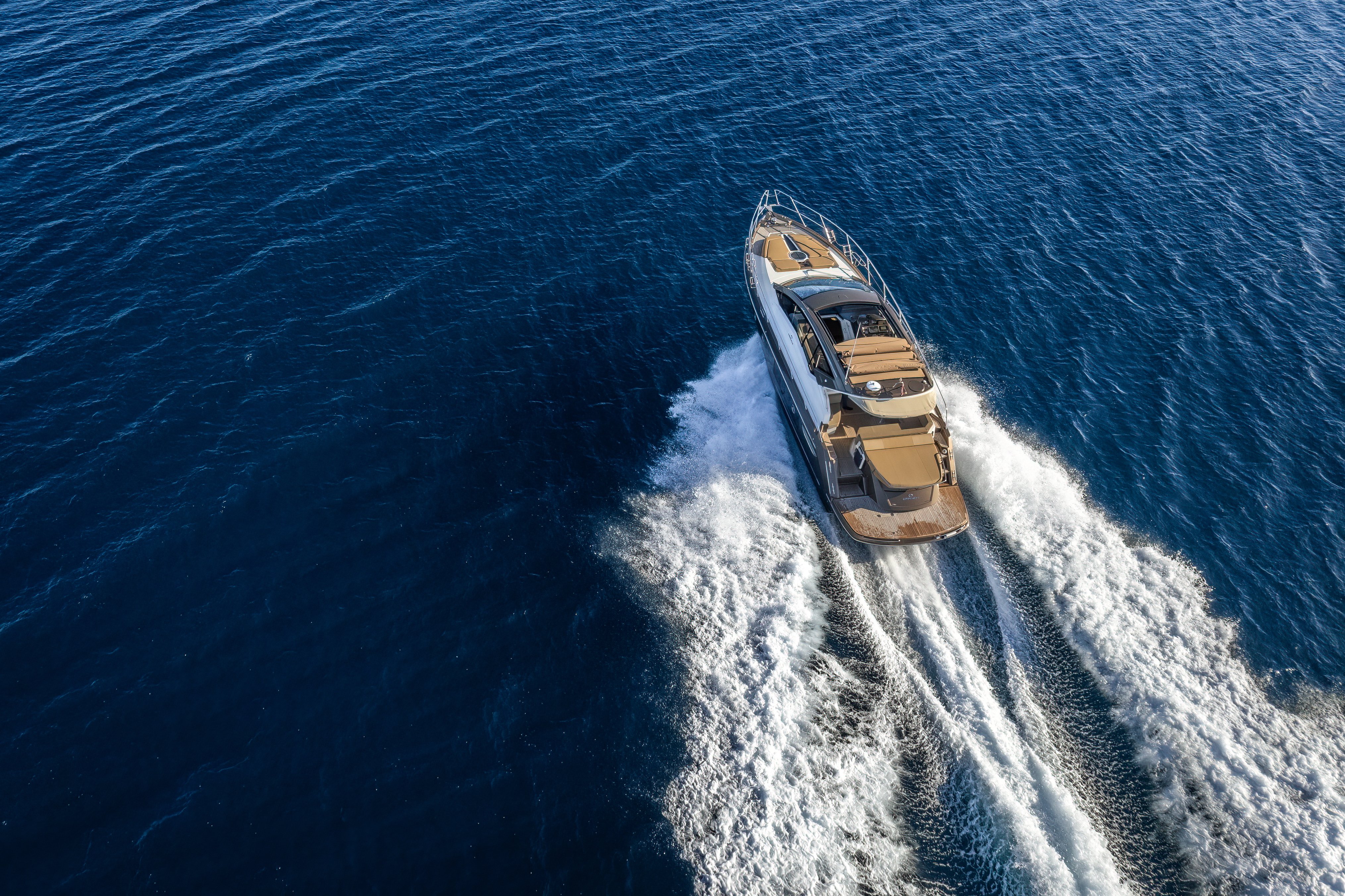 Principote - Motor Yat içinde Kaštel Gomilica