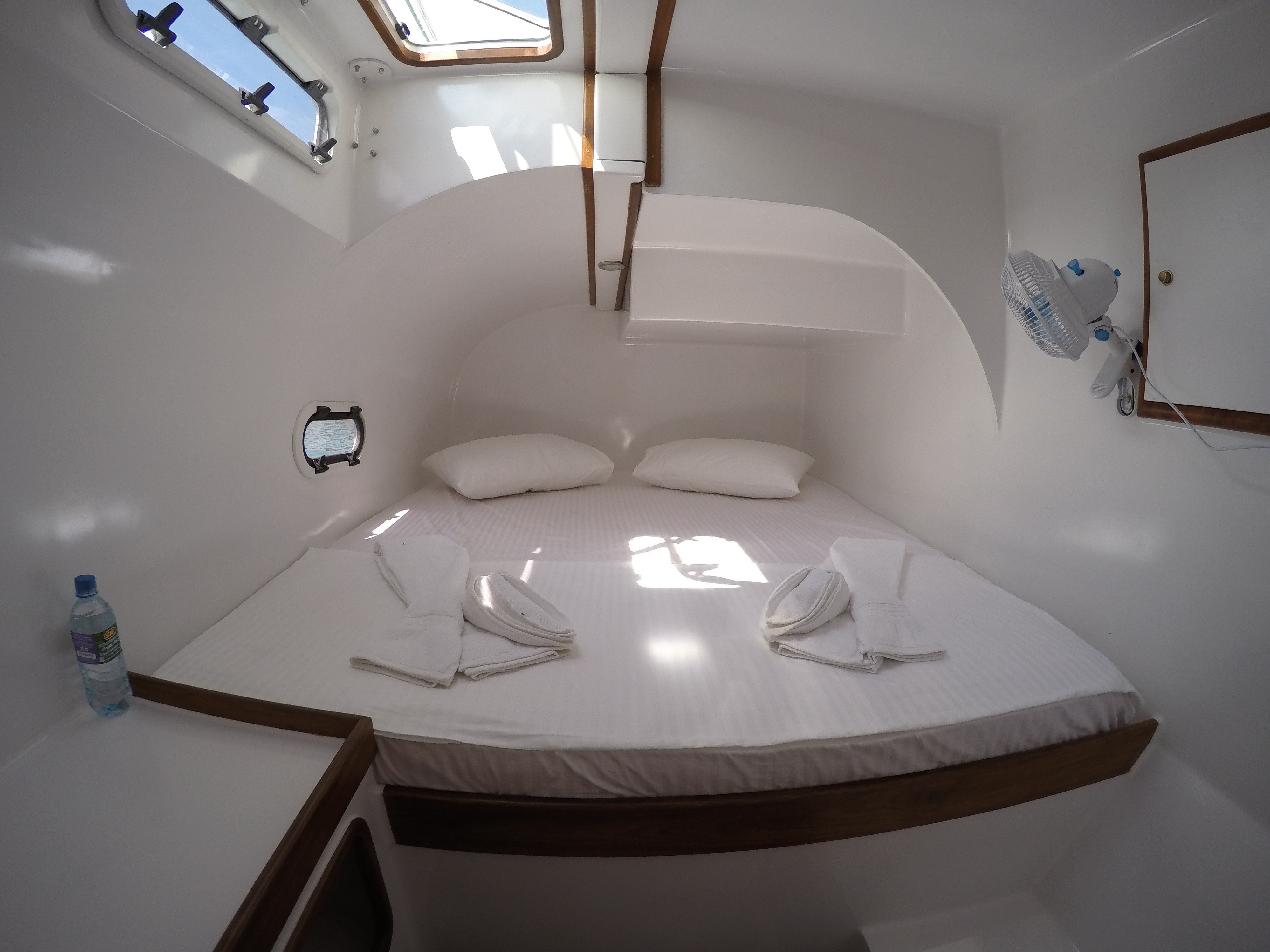 Crystal (cabin 1) - Catamaran in Weligama