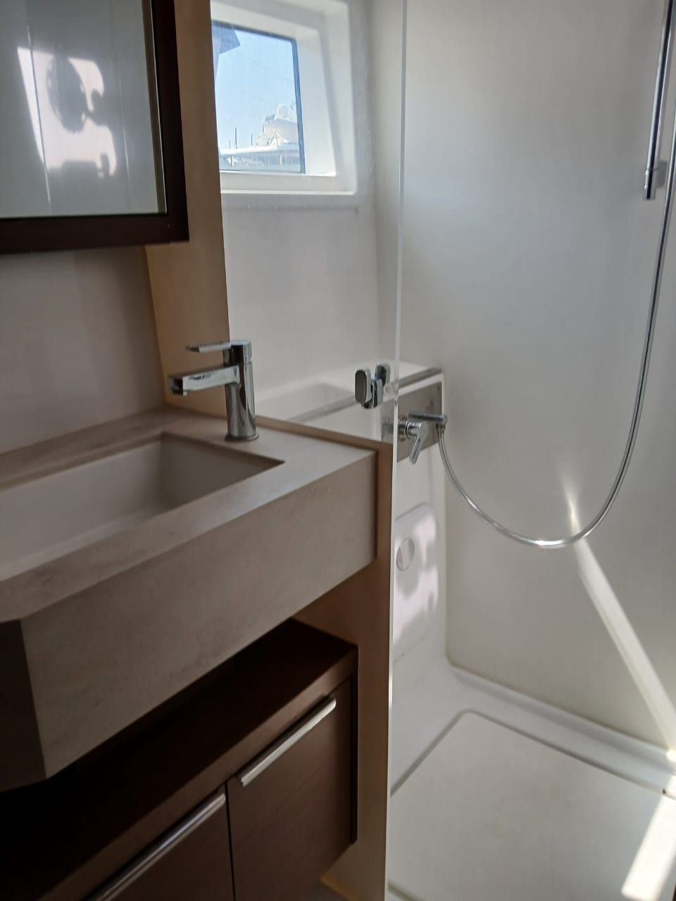 Ostraco - Catamaran in Anatoliki Attiki