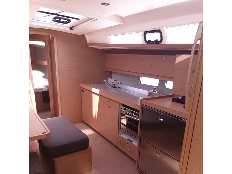 Millennium Falcon - Sailboat in Perigiali