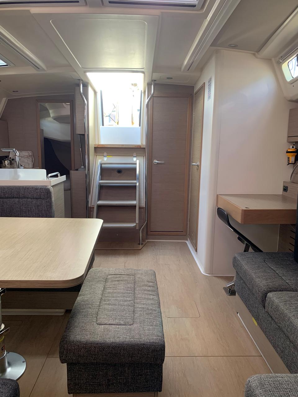 Zoe - Sailboat in Perigiali