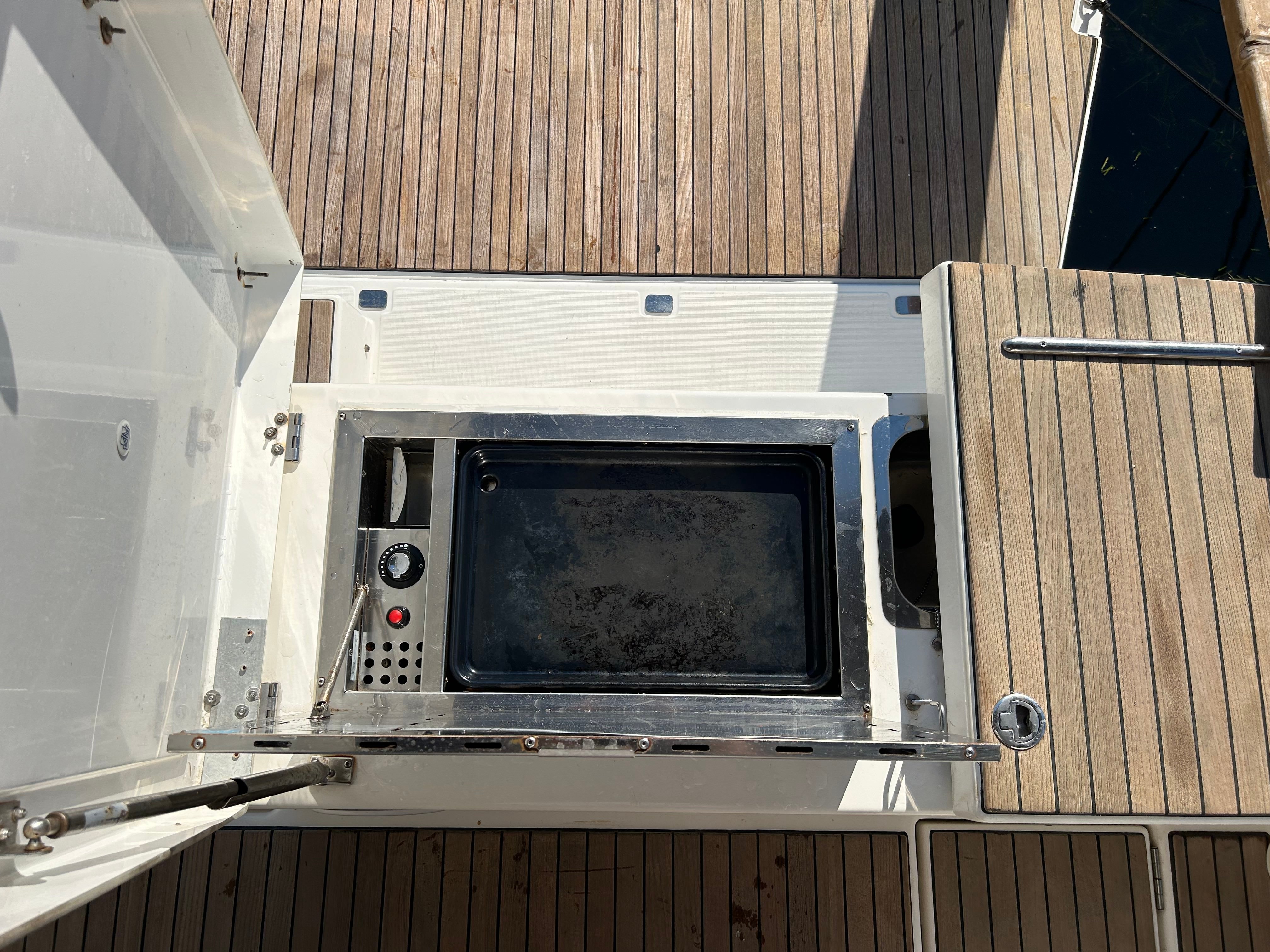 Tango I - Yelkenli içinde Kontokali