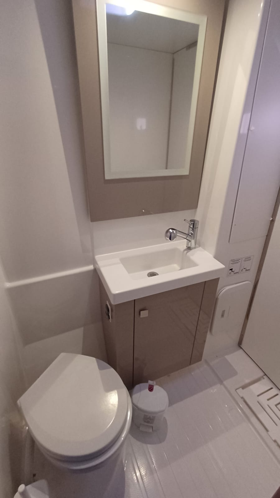 Cicada - Katamaran içinde Anatoliki Attiki