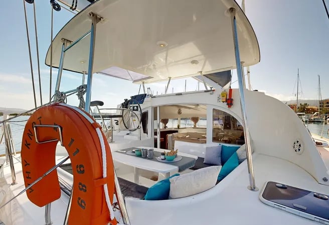 Why Knot - Catamaran in Perigiali