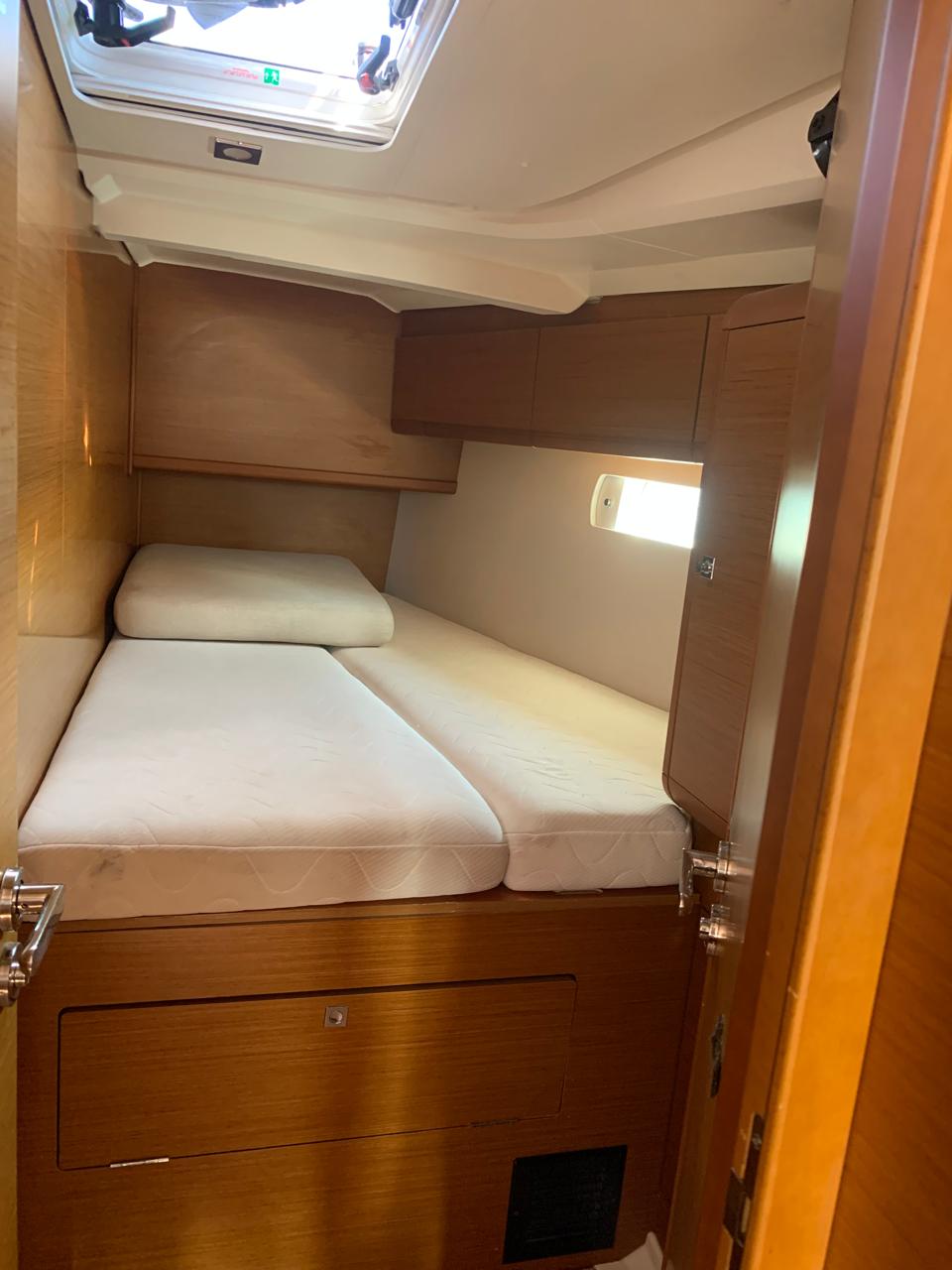 Aquaholic - Sailboat in Perigiali