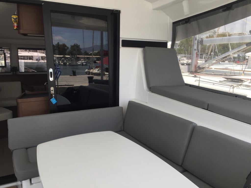 Freedom - Katamaran içinde Kontokali