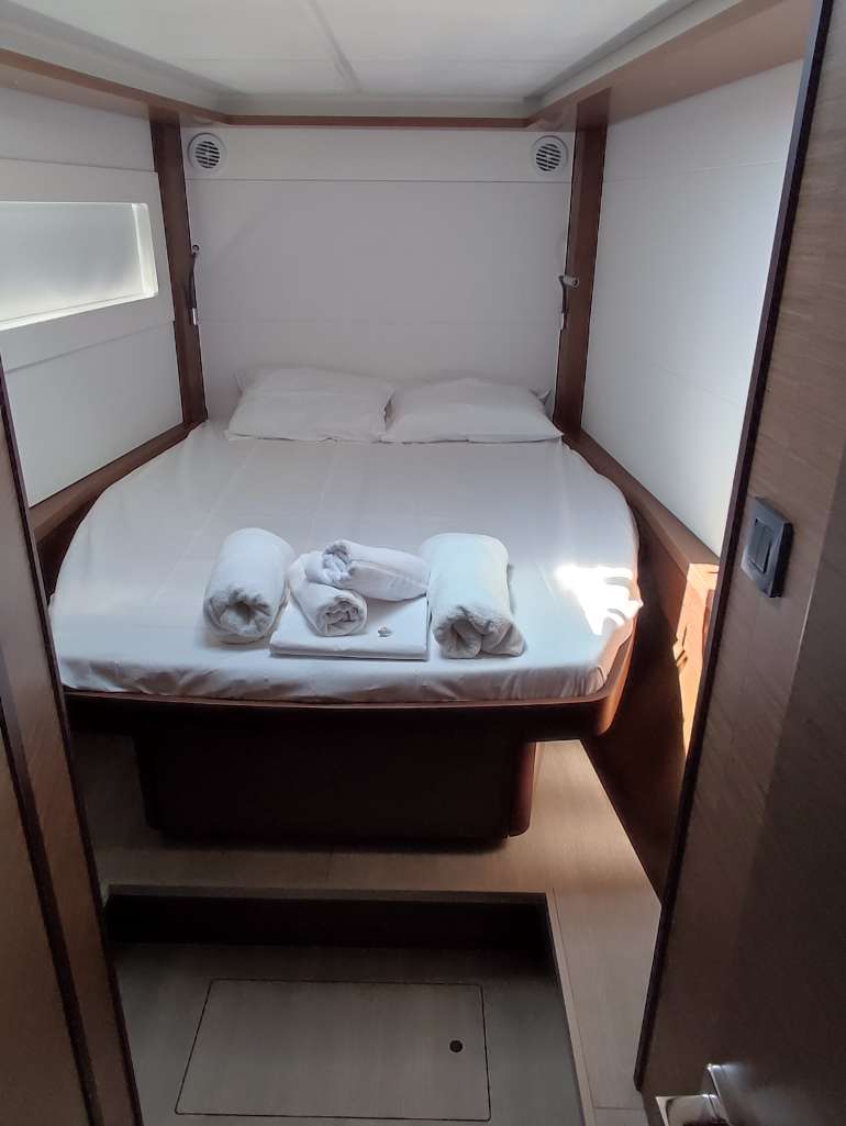 Rocky - Katamaran içinde Anatoliki Attiki