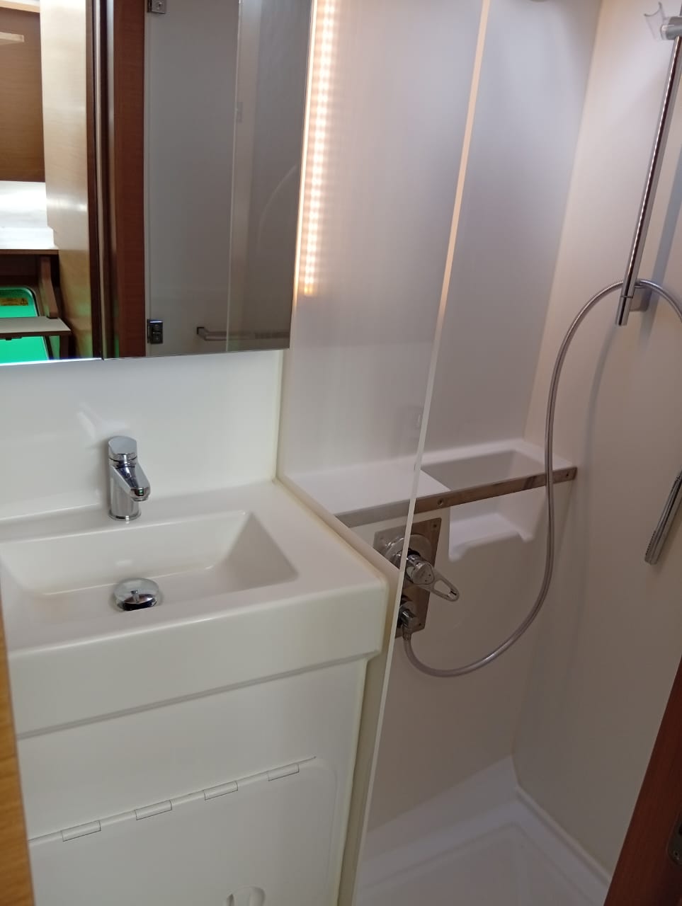 Amare II - Katamaran içinde Kontokali