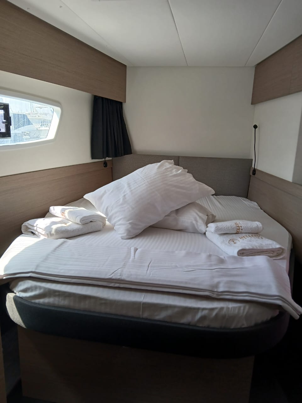 Kon-tiki - Katamaran içinde Anatoliki Attiki