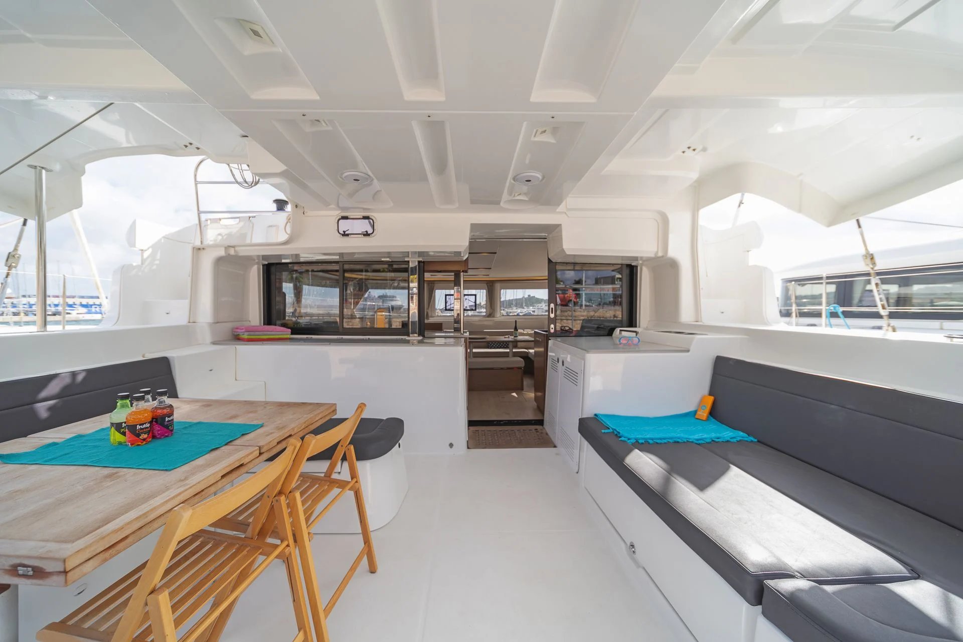 Lizz - Catamaran in Perigiali