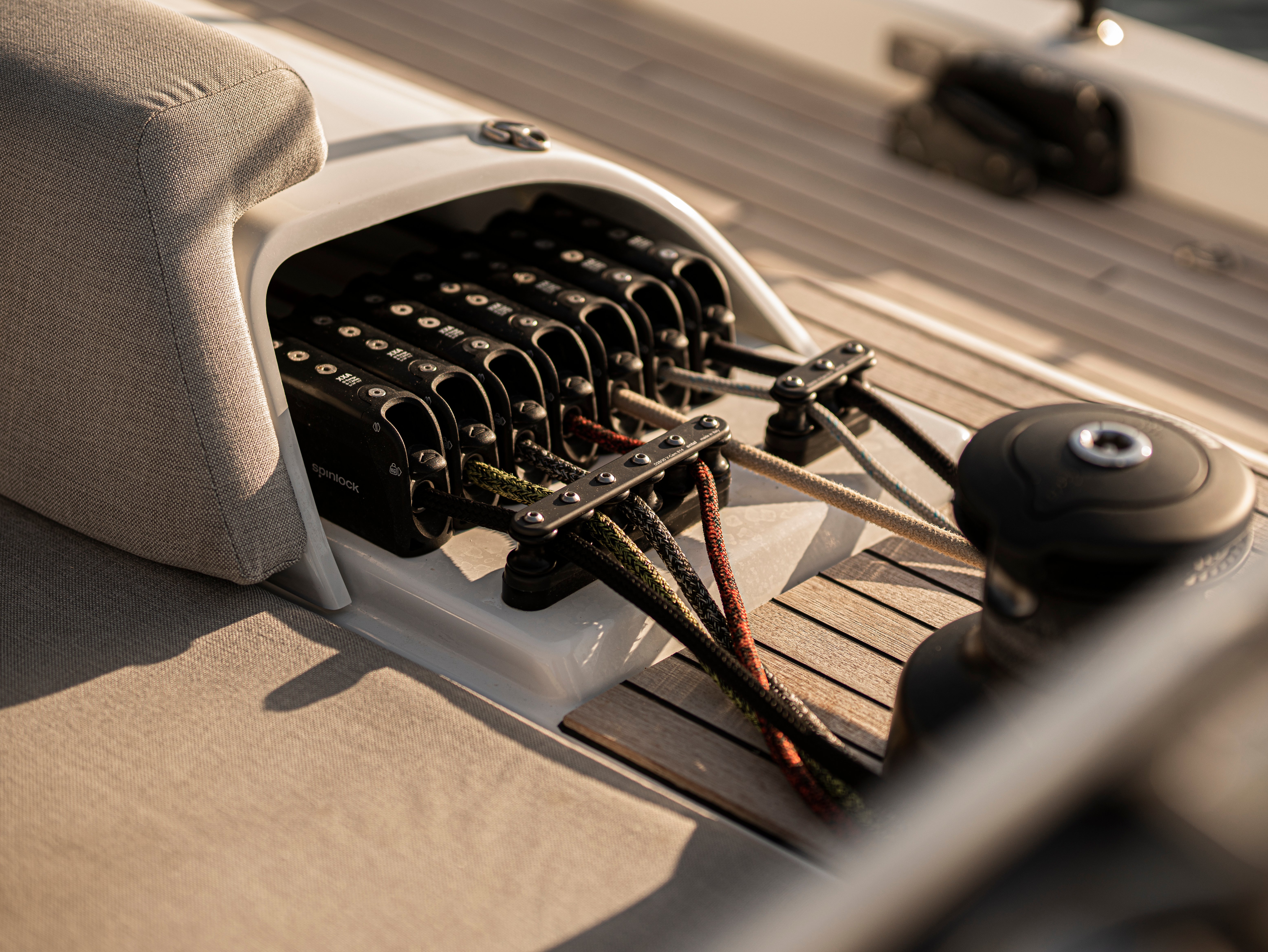 Izanami - Yelkenli içinde Anatoliki Attiki