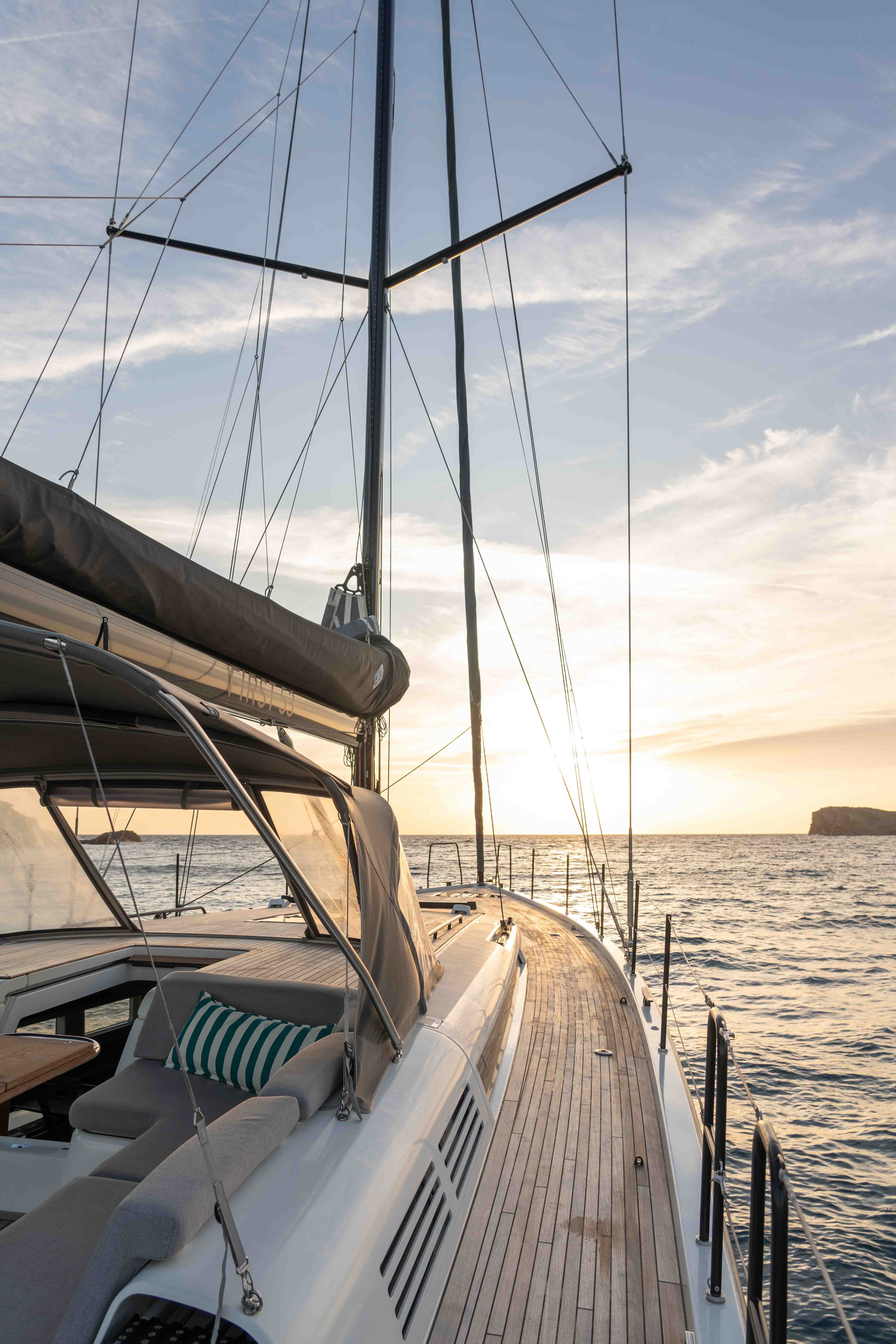 Titanium Star - Yelkenli içinde Anatoliki Attiki