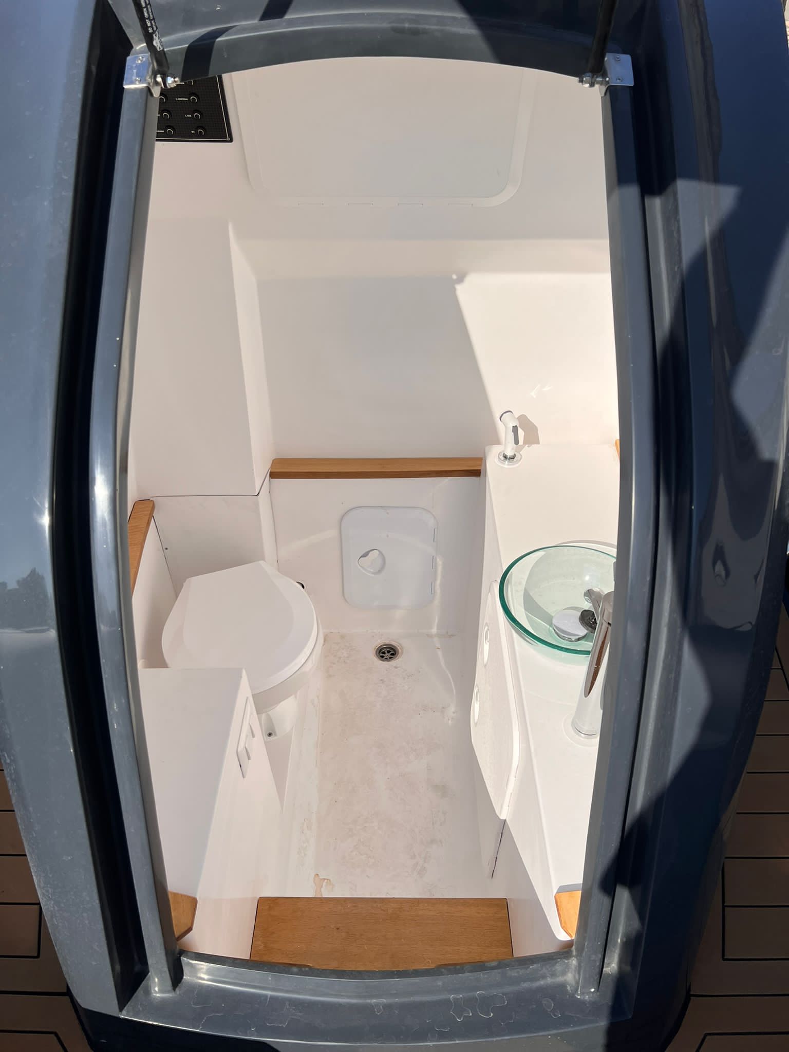 Viviana - Motor Yat içinde Lavrio