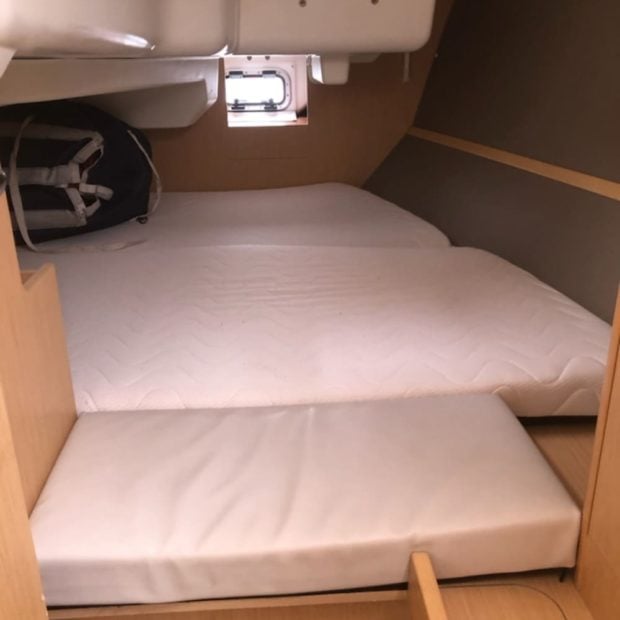 Jylair - Yelkenli içinde Arzon