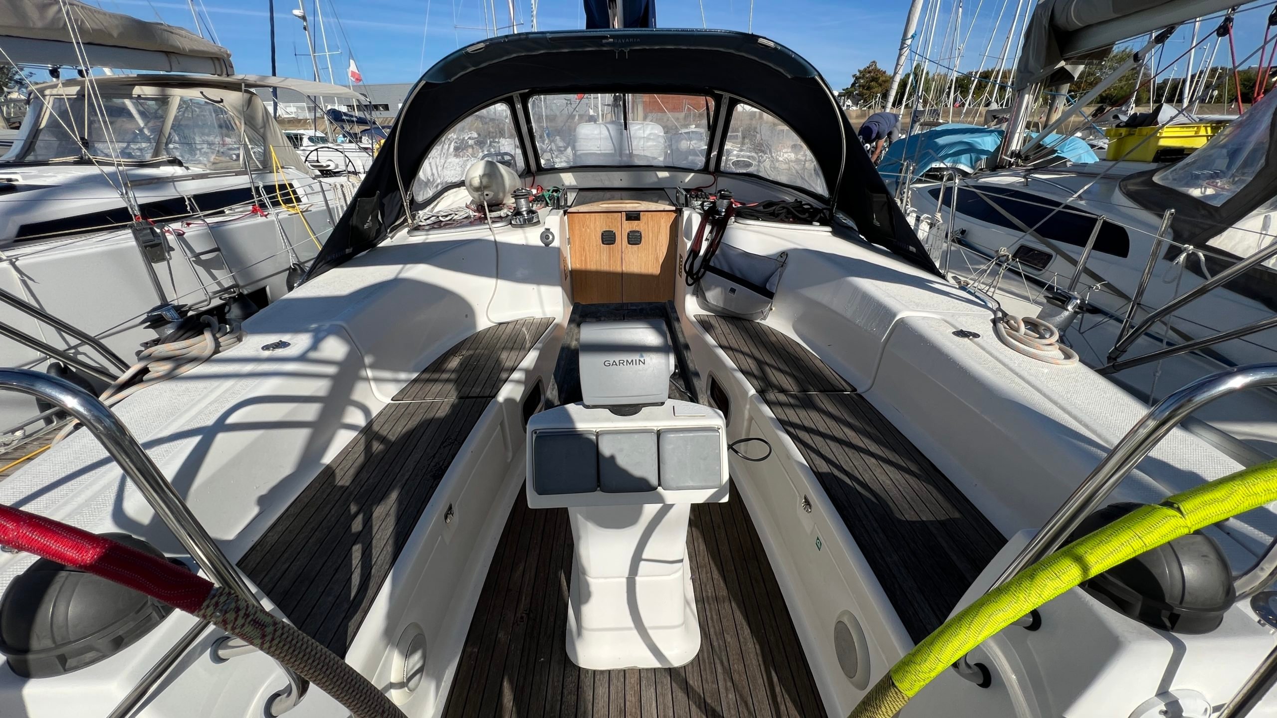 Arloup - Yelkenli içinde Arzon