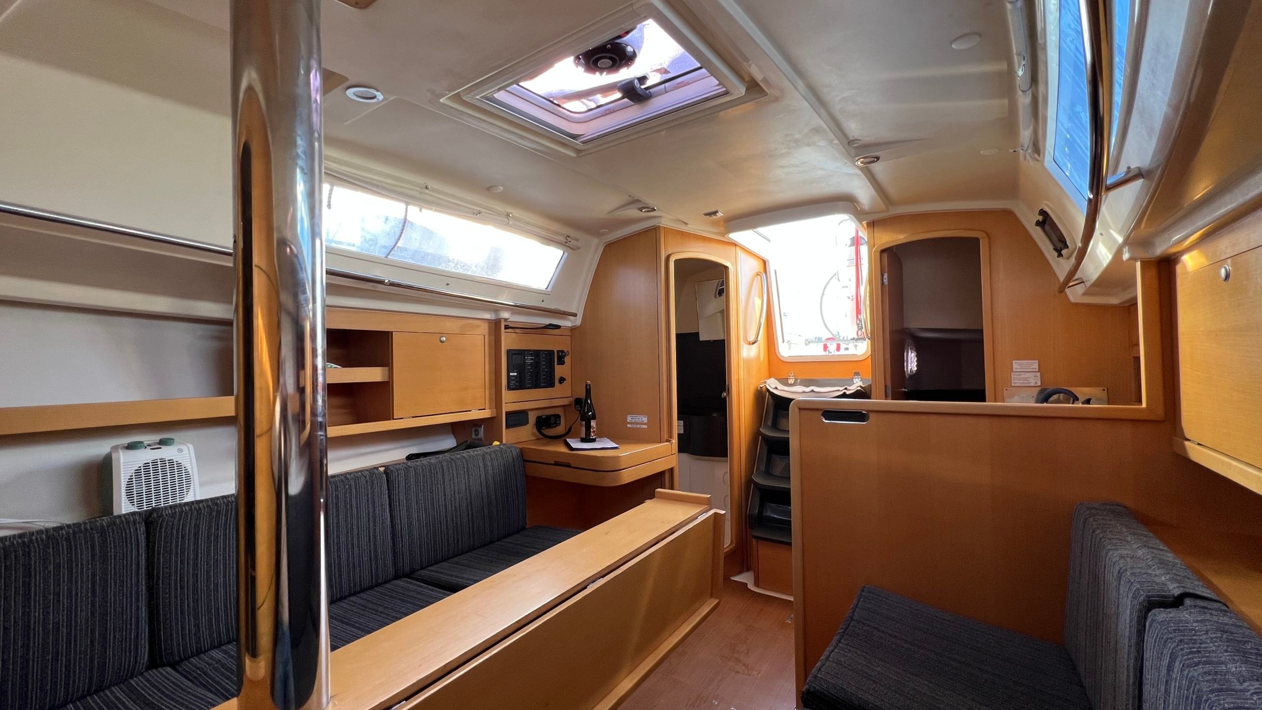 Kelsyo - Yelkenli içinde Arzon