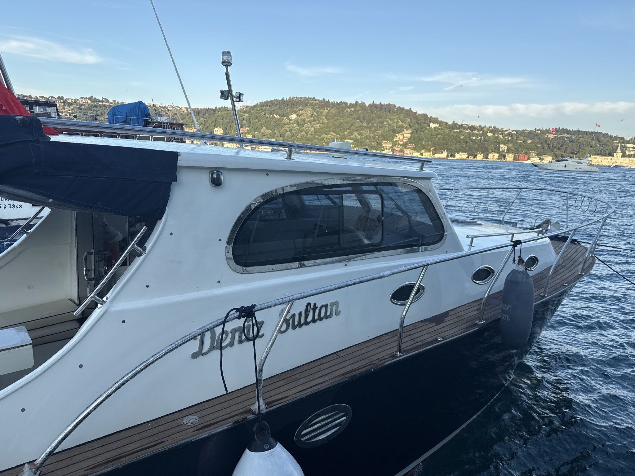 Classic - Motor Yacht in Fenerbahçe