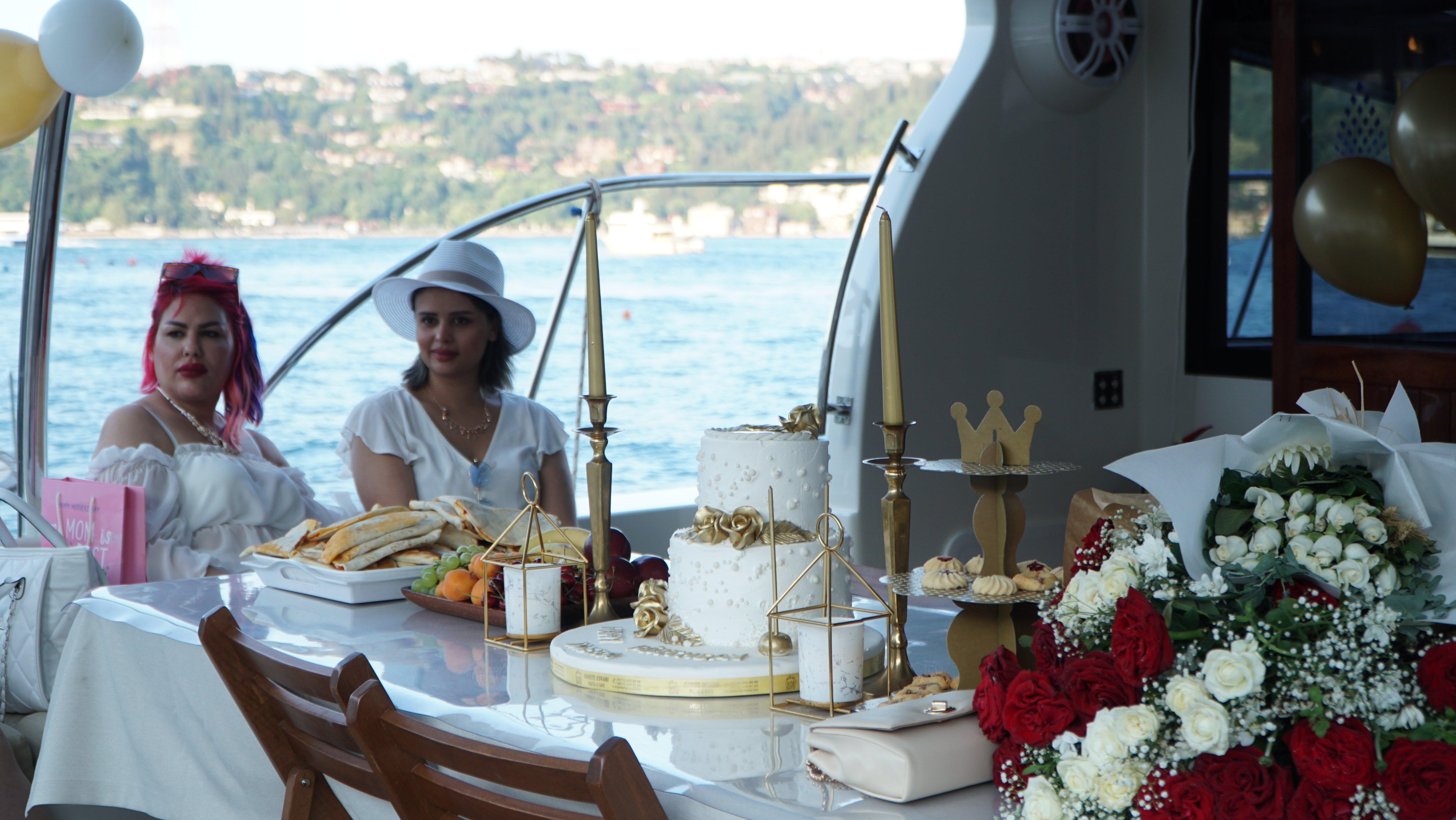 Defne Sultan - Motor Yacht in Fenerbahçe