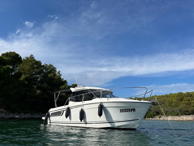 no name - Motor Yacht in Sukošan