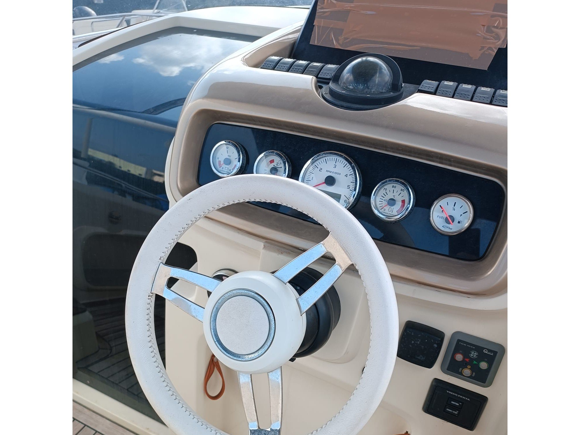 Invictus - Motor Yat içinde Porto Rotondo