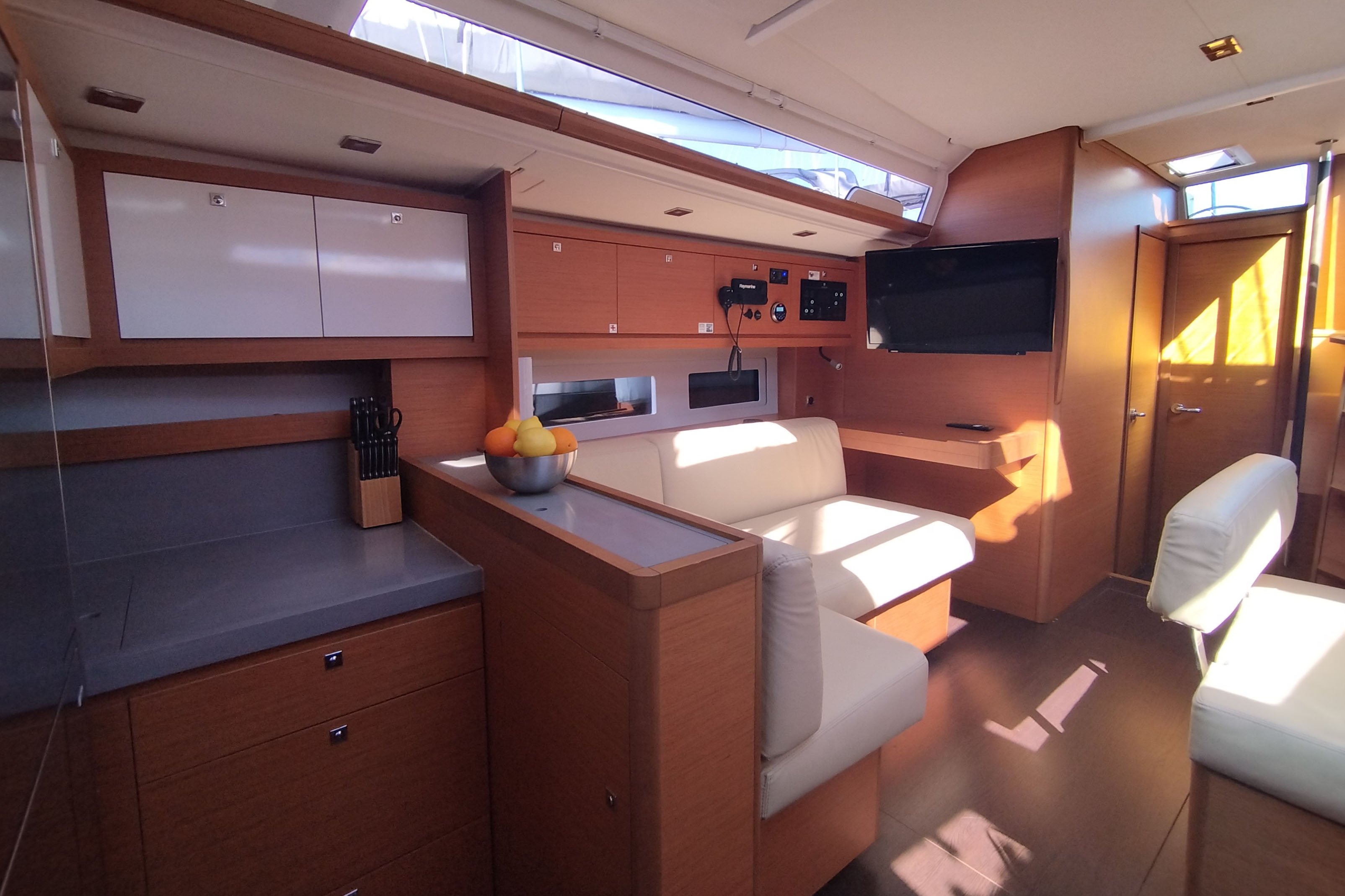 Rhamnus - Yelkenli içinde Portisco