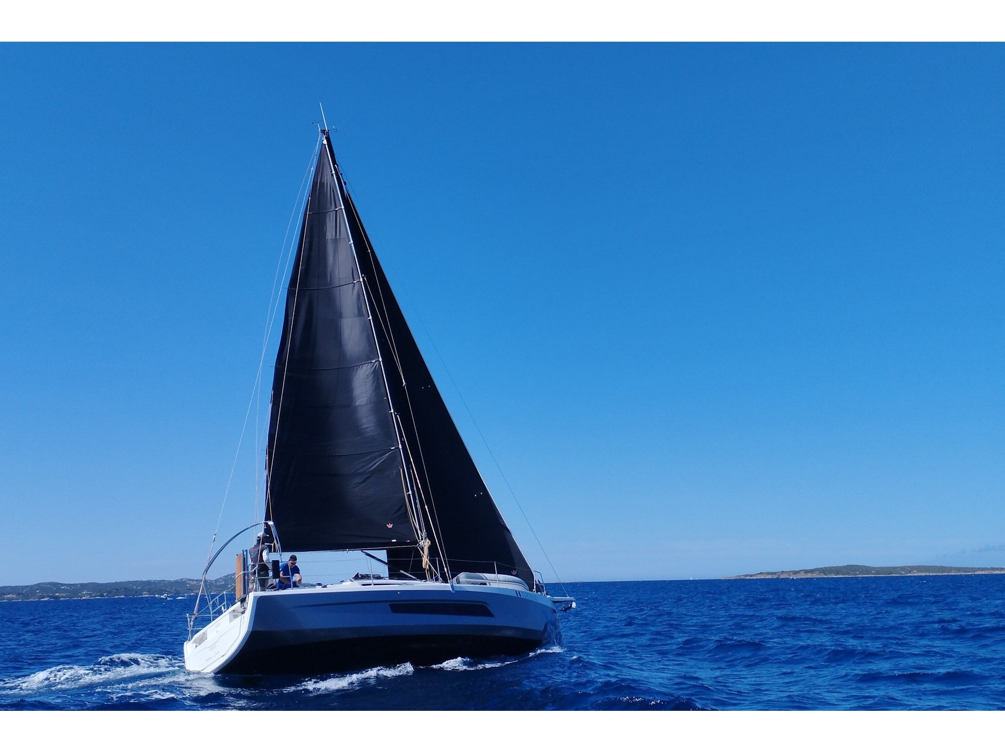 Viridis - Yelkenli içinde Portisco