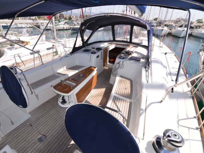 Captain John - Yelkenli içinde Alimos