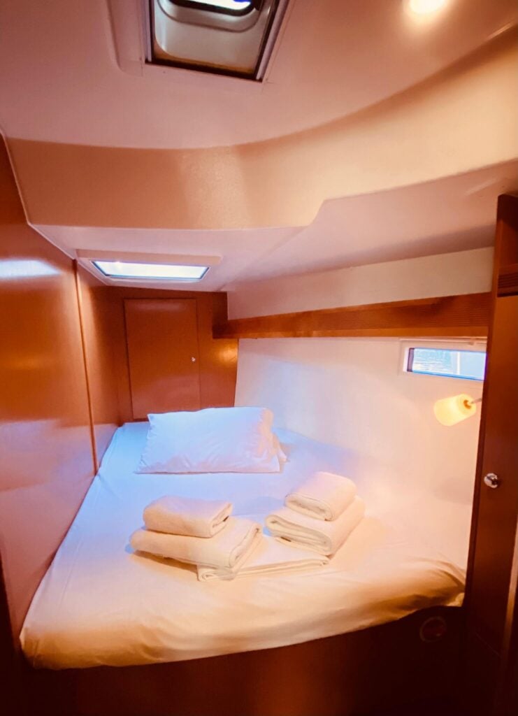 Rachelle - Sailboat in Kavala