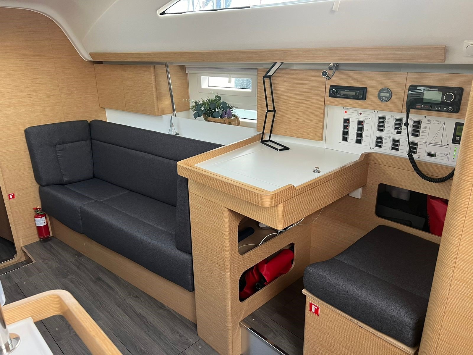 Rigel (Electric Heads, Inverter) - Sailboat in Alimos