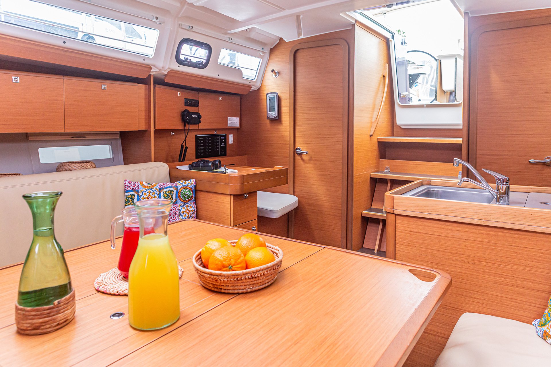 Smile Planet - Sailboat in Tonnarella