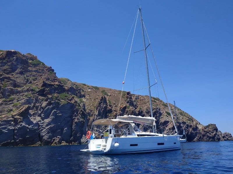 Friend Planet - Sailboat in Tonnarella